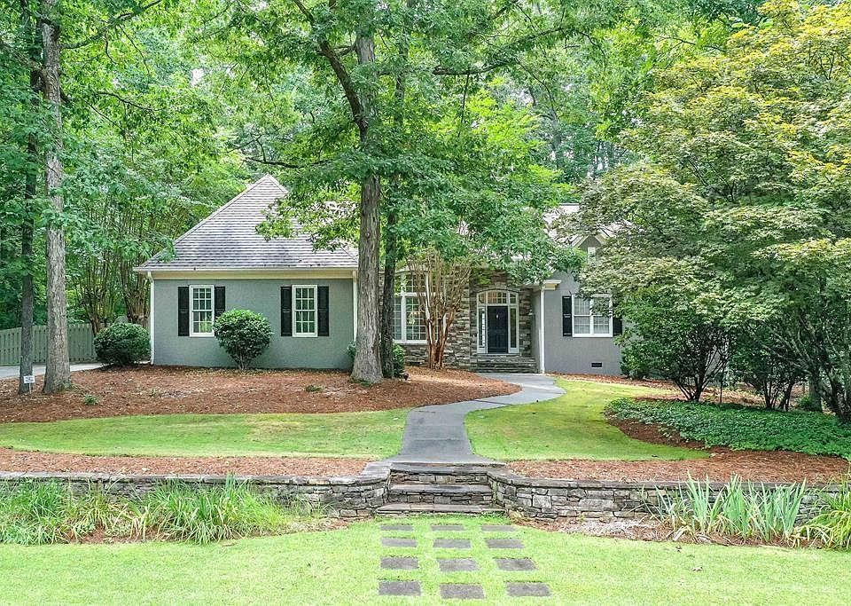 1st image of 203 Habersham Pl