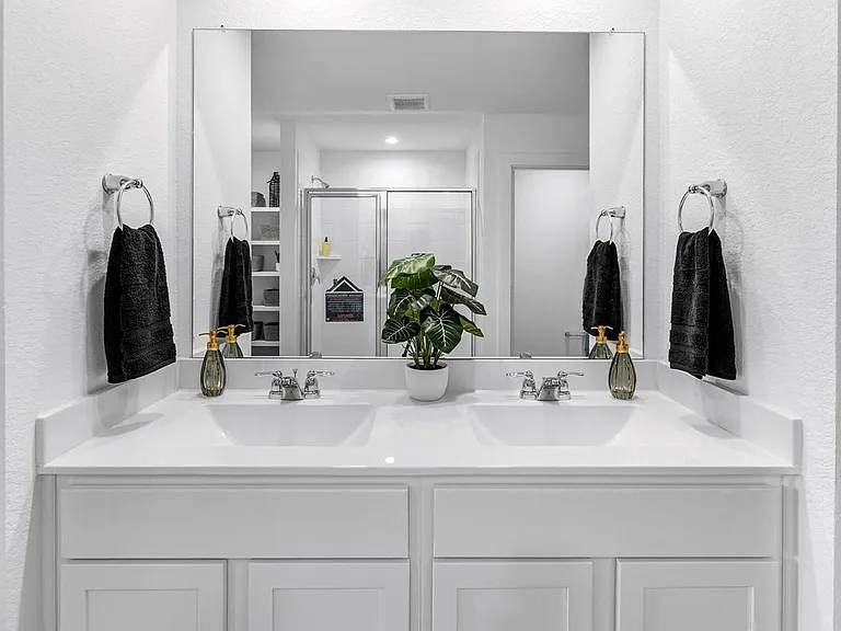 2923 Amherst Meadow Ln — Photo 12