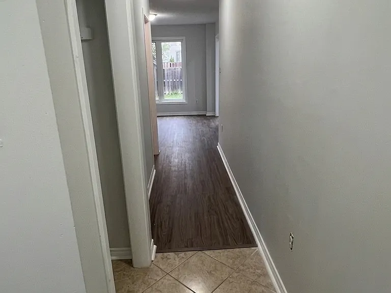 236 Blackburn Dr — Photo 2