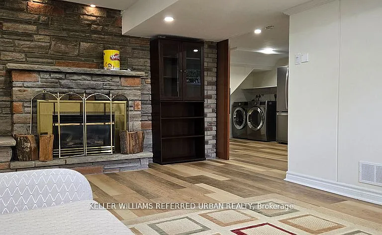 49 Halkin Cres #BASEMENT — Photo 1
