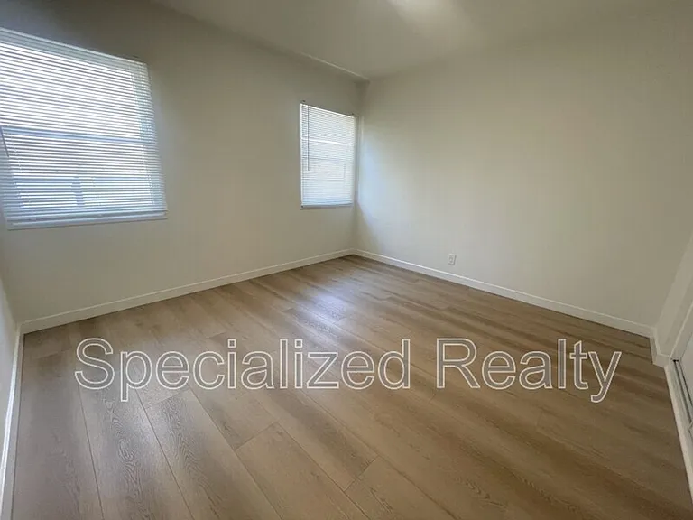 500 Hill Dr — Photo 5