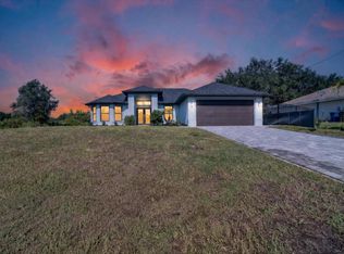 526 Wabasso South Ave, Lehigh Acres, FL 33974