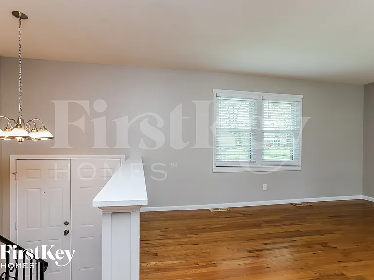 1331 Glenstone Dr — Photo 8