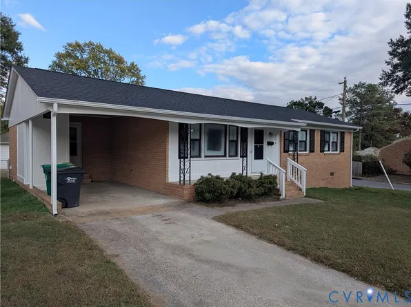510 Old Town Dr, Colonial Heights, VA 23834