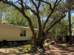 310 Cedar St NE, Steinhatchee, FL 32359