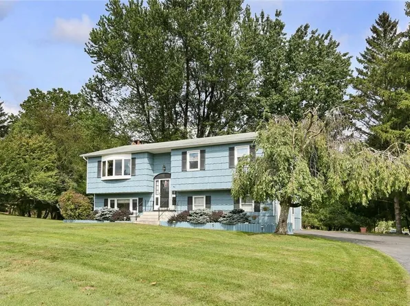 4 Kathleen Court, Airmont, NY 10901