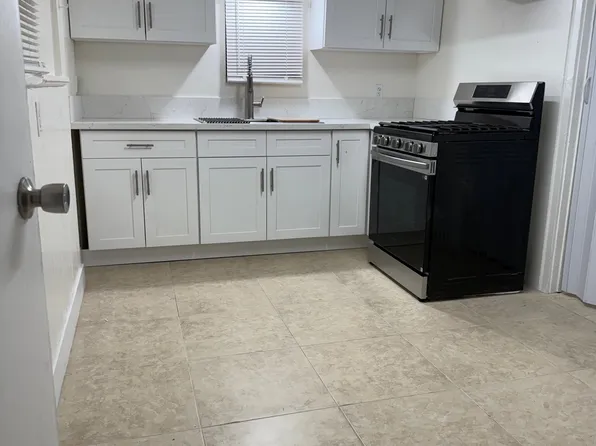 765 E Holt Blvd, Ontario, CA 91761