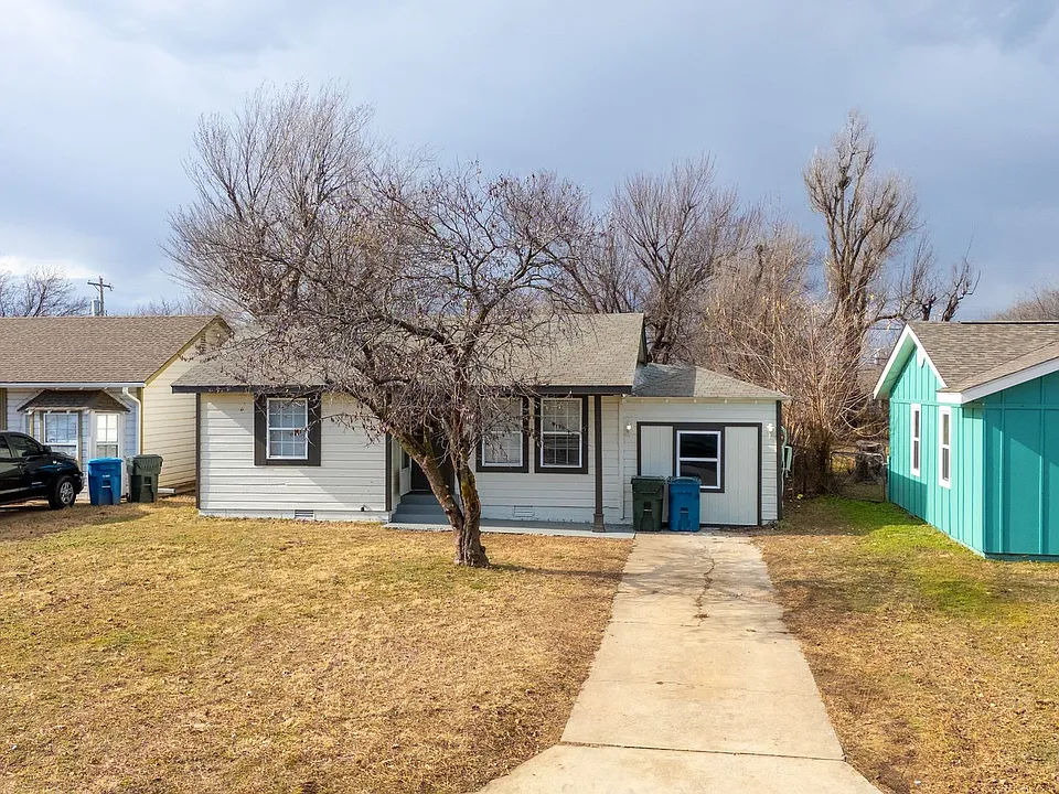 1621 Thompson Dr