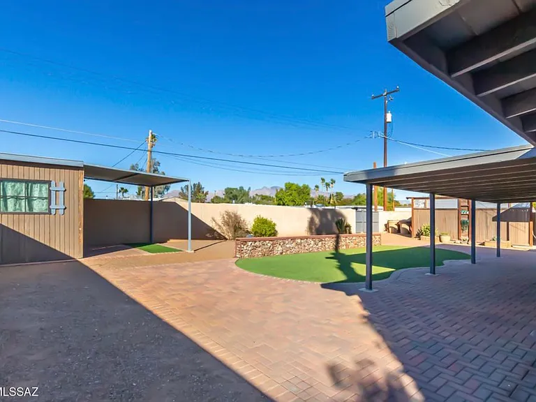 W Mohave Rd — Photo 9