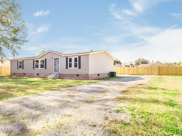 624 Chemin Metairie Rd, Youngsville, LA 70592