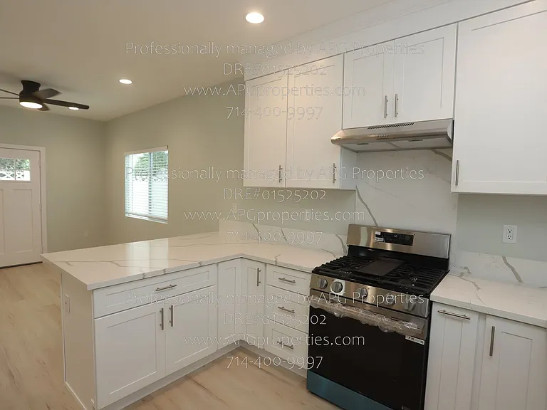 9565 Mansor Ave — Photo 13