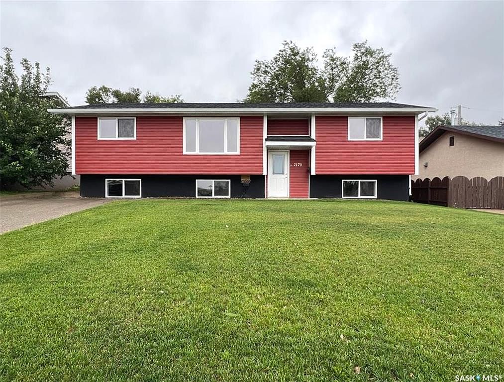 2170 Hillcrest DRIVE