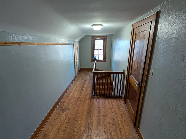 107 Court Dr — Photo 13