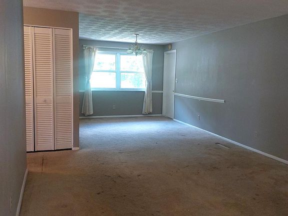 3rd image of 12013 Marwood Ln