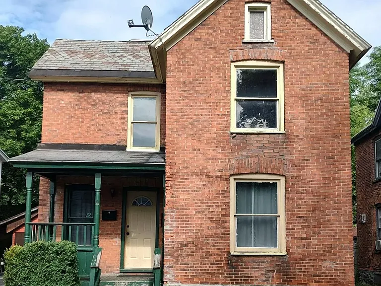 12 West St — Photo 2
