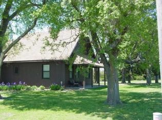 1198 Reaper Rd, Burlington, KS 66839