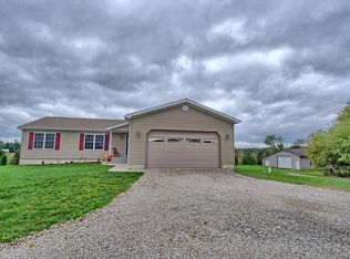 2276 Island Hwy, Charlotte, MI