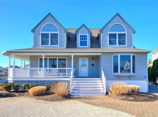 3 Cottage Ct, Brant Beach, NJ 08008