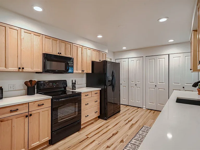 3160 Ingalls St — Photo 12
