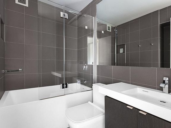 5th image of 270 W 17th St APT 4E
