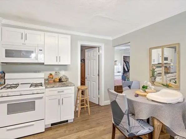 20 Peck Ave, Plymouth, MA