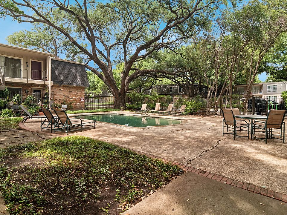 1st image of 5311 Fleetwood Oaks Ave #163