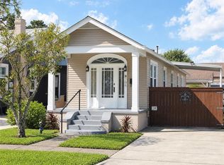 706 Amelia St, Gretna, LA 70053
