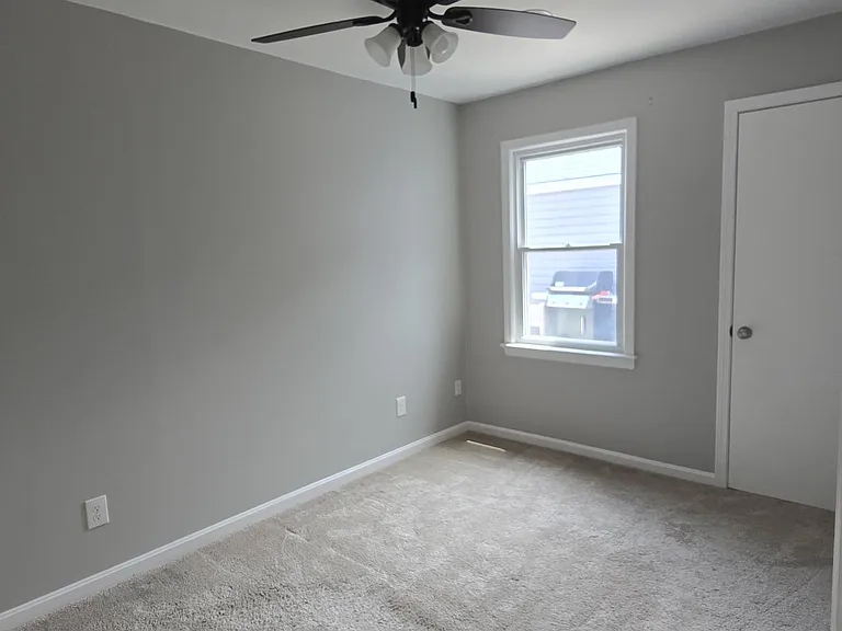 1101 Eastwood Ave — Photo 14