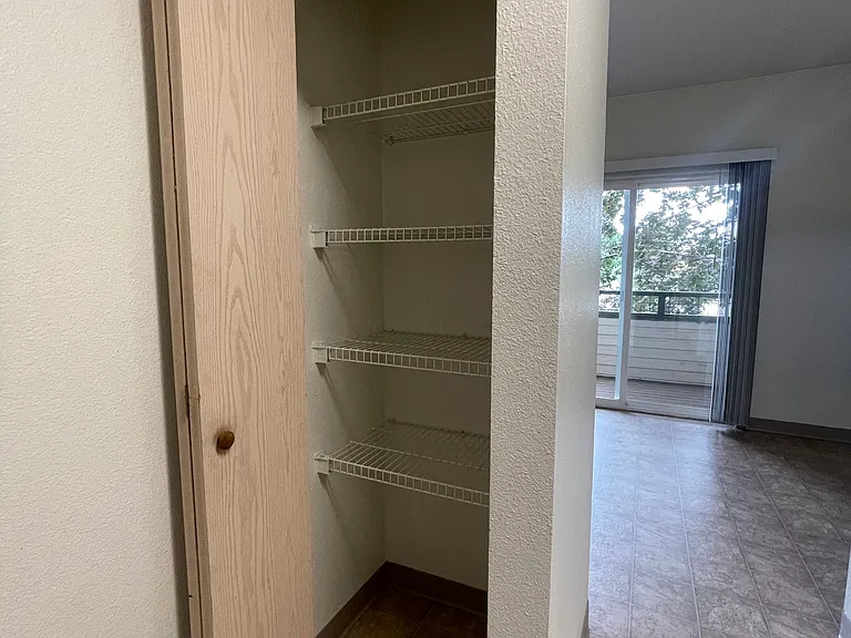 Fountain Valley Apartments — Photo 20