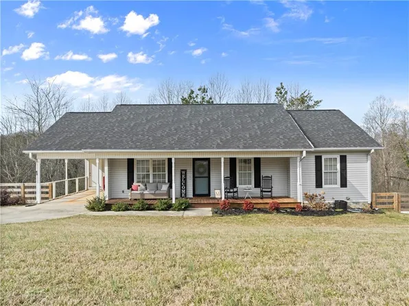 82 Clint St, Cleveland, GA 30528