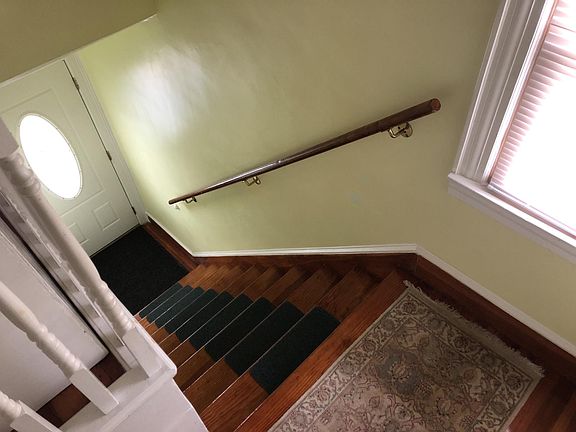 The inside entrance of the apartment.