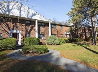 80 Renwick Rd APT B, Wakefield, MA 01880