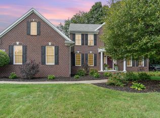 12820 Whisper Ridge Dr, Freeland, MI 48623