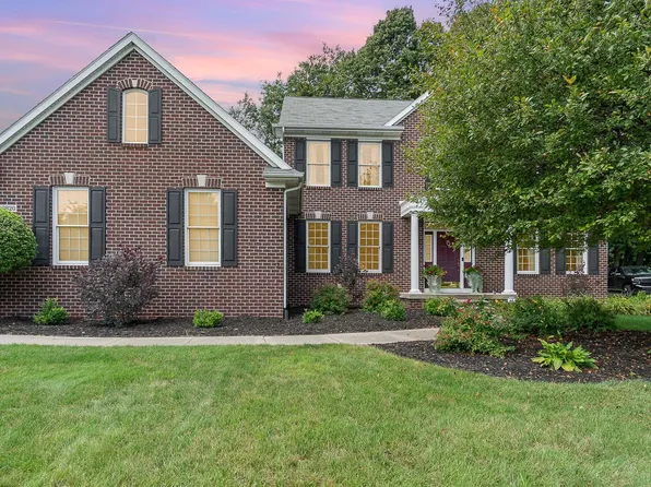 12820 Whisper Ridge Dr, Freeland, MI 48623