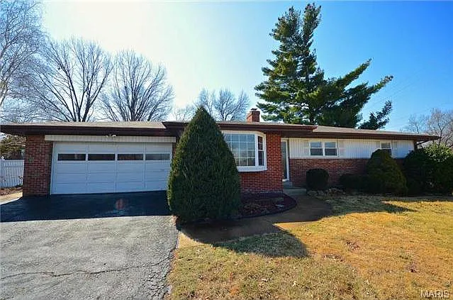 9750 Jackie Ln photo 1