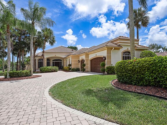 3rd image of 8385 Ironhorse Court