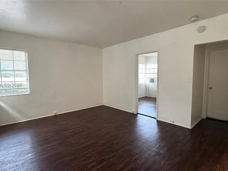 4410 NE 2nd Ave #4410 — Photo 2