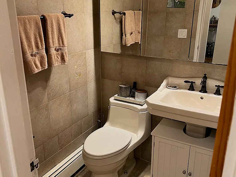 838 Pelhamdale Ave #2K — Photo 12