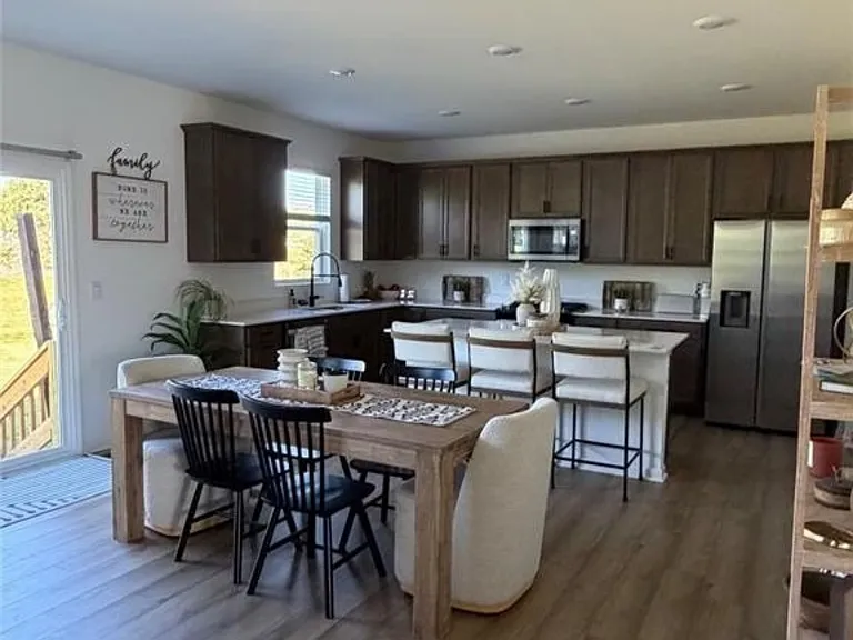 4881 Marquette Dr — Photo 3