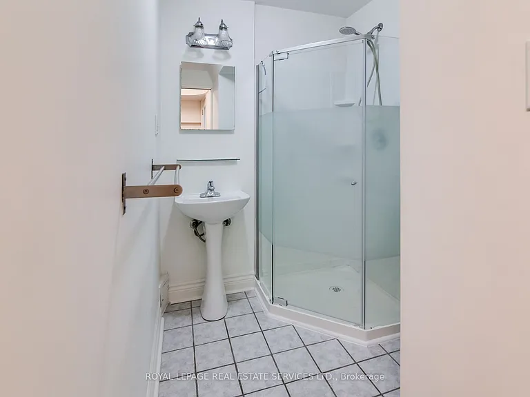 116 Gillard Ave #L — Photo 18