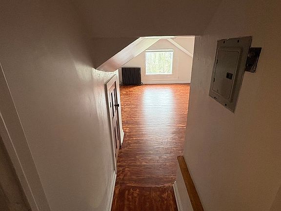 5th image of 118 College Pl #2