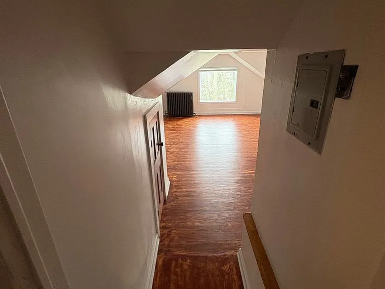 118 College Pl — Photo 5