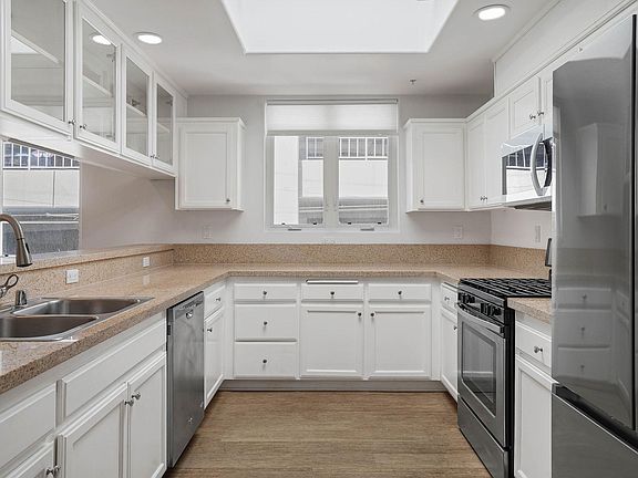 4th image of 11961 Montana Ave APT 306