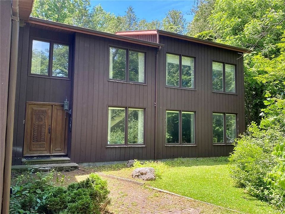 1st image of 105 Cedar Heights Dr