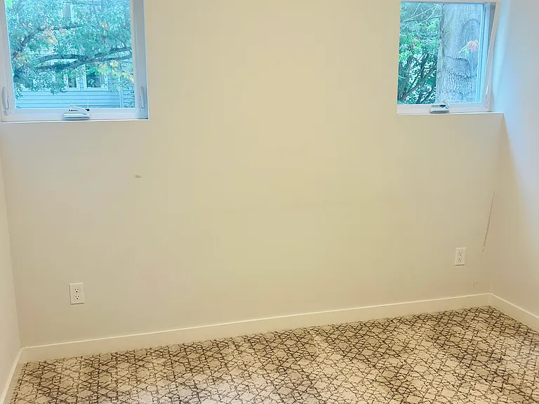 2523 S Washington St — Photo 9