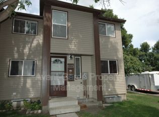 1225 Hooke Rd NW, Edmonton, AB T5A4A5