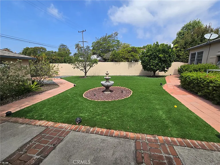 240 Euclid St — Photo 29