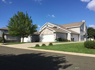 3076 Selkirk Dr, Sun Prairie, WI 53590