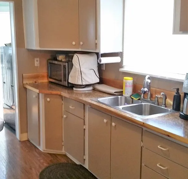 532 Parkhill Dr — Photo 7