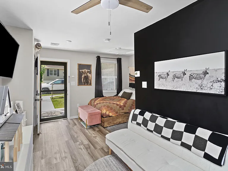 325 W Evergreen Ave — Photo 8